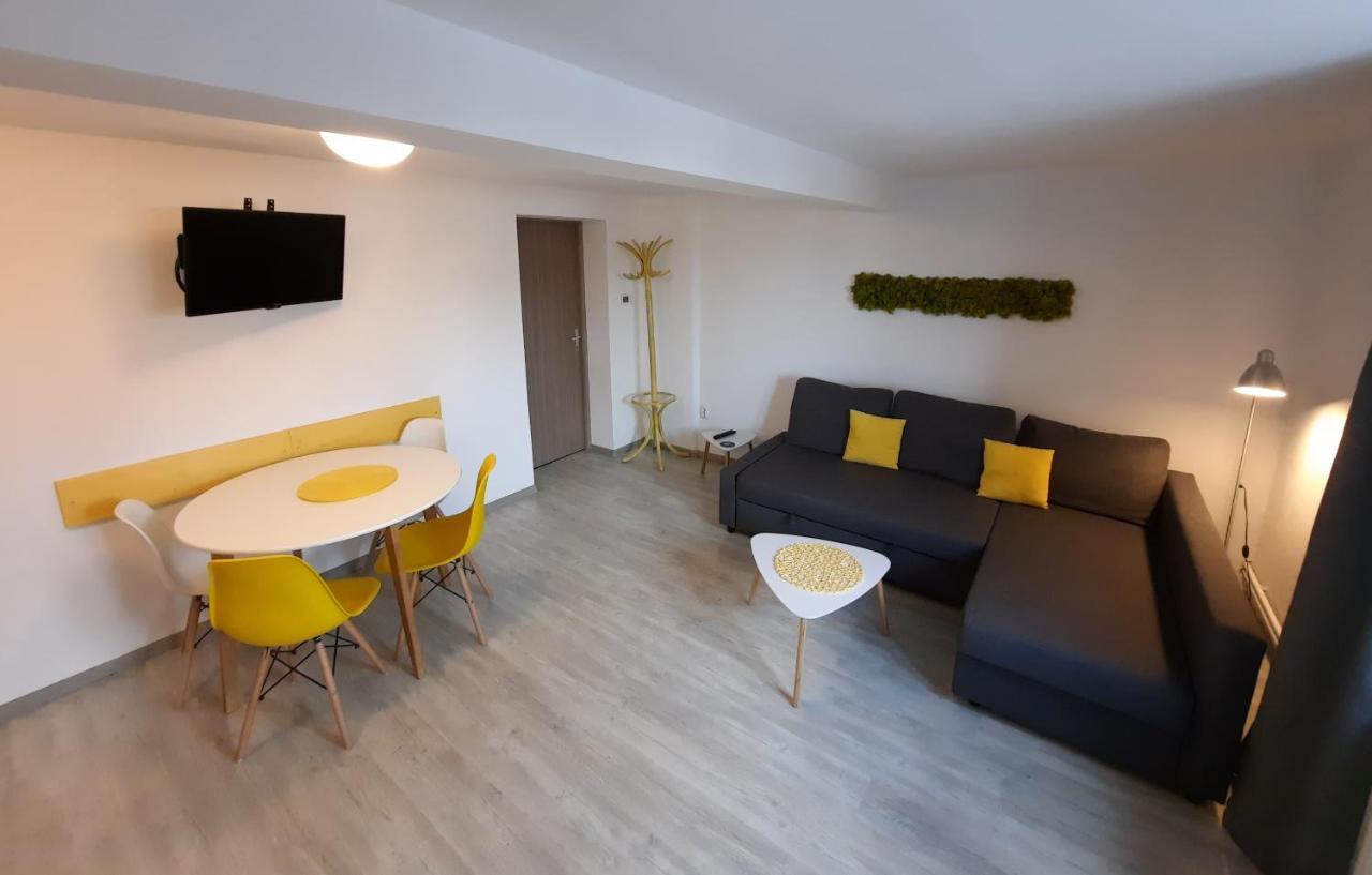Pif Apart Livada Postei Brašov Exteriér fotografie