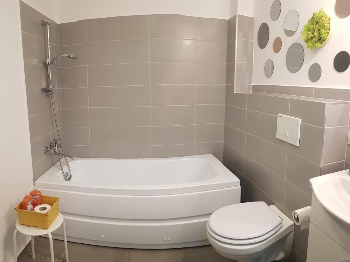 Pif Apart Livada Postei Brašov Exteriér fotografie